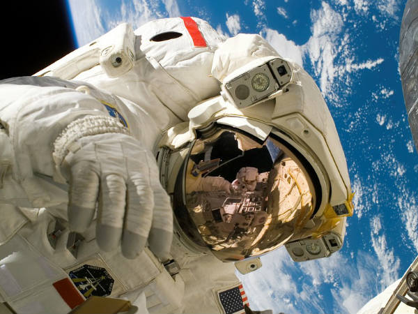 അടിവസ്ത്രം പോലും മാറ്റാന്‍ പറ്റില്ല