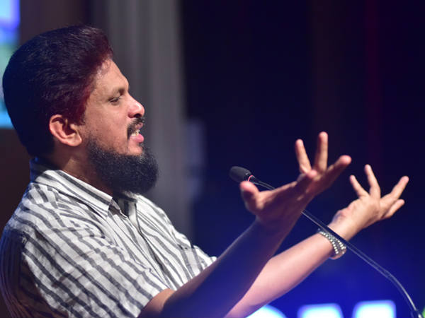 ഞാന്‍ ഖത്തറിലാണ്