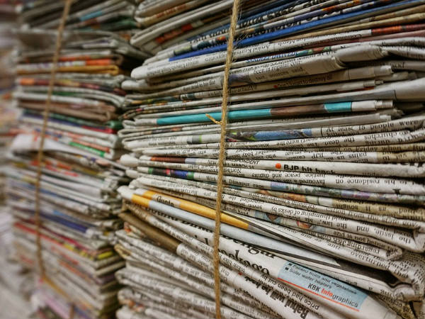  പരസ്യ വരുമാനം കുത്തനെ കുറയുന്നു