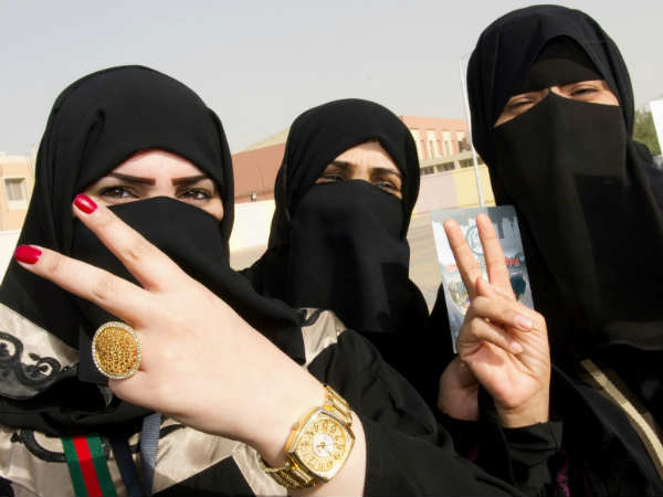  രജിസ്റ്റര്‍ ചെയ്തത് 900 സ്ത്രീകള്‍