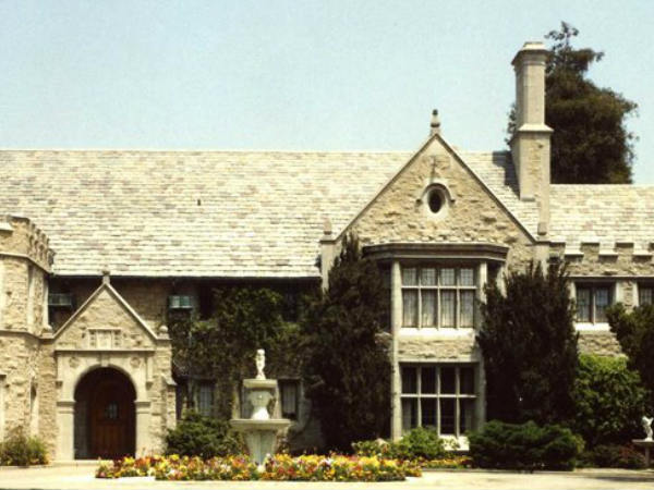 കുപ്രസിദ്ധമായ 'പ്ലേ ബോയ് മാന്‍ഷന്‍'