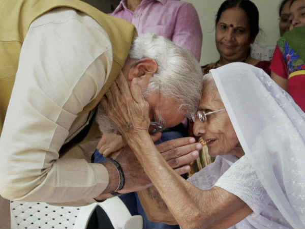 അമ്മയുടെ അടുത്തേക്ക്