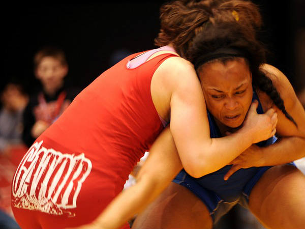 അവിടെയുണ്ട് ഒരു 'സബ്മിഷന്‍ റൂം'