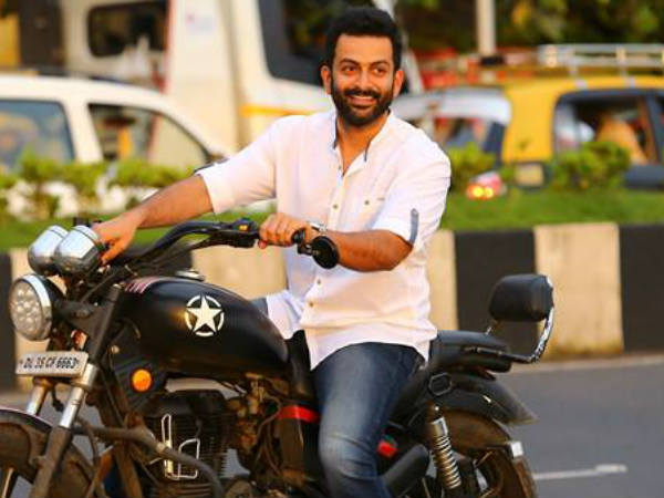 അപ്പോള് നിര്മാതാവ് തന്നെ... അപ്പോള് നിര്മാതാവ് തന്നെ...
