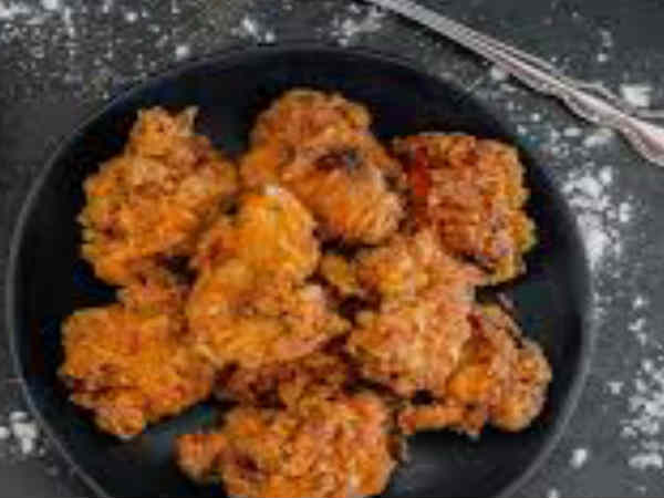 തോക്ക് ചൂണ്ടി.