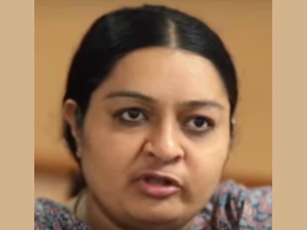  അപകീര്‍ത്തിപ്പെടുത്താന്‍ ശ്രമം 