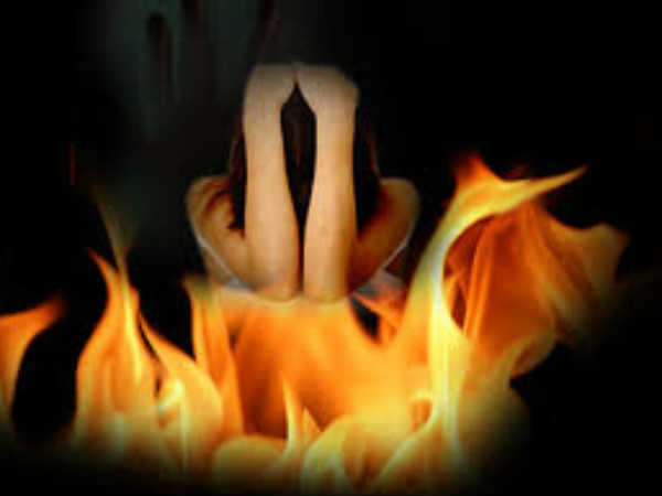 തീകൊളുത്തിയ ശേഷം ചെയ്തത്