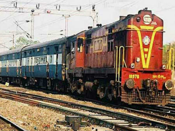 യാത്ര ചെയ്തത് സ്ലീപ്പര്‍ ക്ലാസില്‍