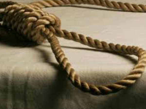 ആത്മഹത്യയെക്കുറിച്ച് ആലോചിച്ചു