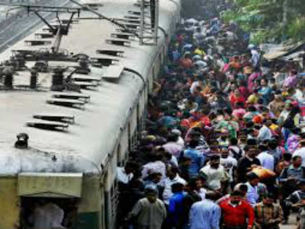  10 മിനിറ്റ് ട്രെയിന്‍ സ്റ്റേഷനില്‍ നിര്‍ത്തിയിട്ടു