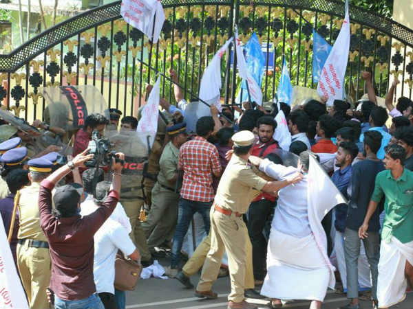 അധ്യാപകർക്കും നിയമങ്ങൾ