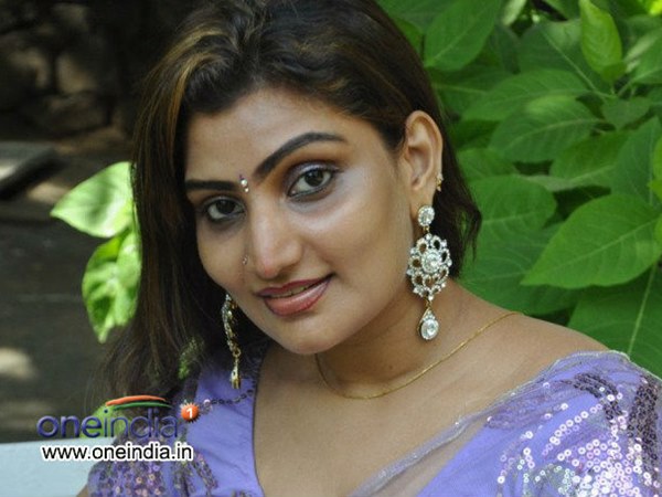 പ്രവാസികള്‍ക്കെന്ത് കാര്യം