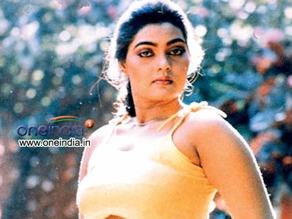 സില്‍ക്ക് സ്മിതയിലൂടെ