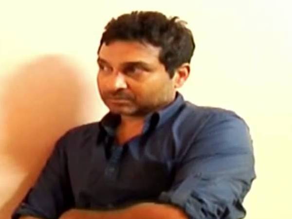 വഴിവിട്ട് സഹായിച്ചു വഴിവിട്ട് സഹായിച്ചു