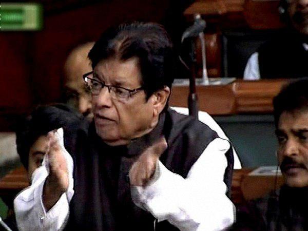 പൊലീസ് ഇടപെടല്‍ 