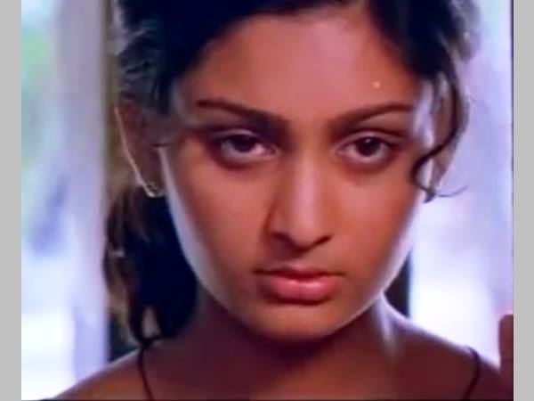 സ്ഥലത്തോട് ചേര്‍ന്ന് തന്നെ