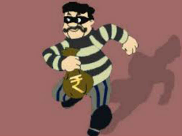 അലമാര തുറന്ന് കള്ളന്‍