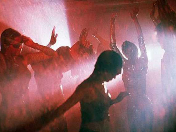 ആഡംബര നൈറ്റ് ക്ലബ്ബുകളില്‍ പോയി വലവീശി