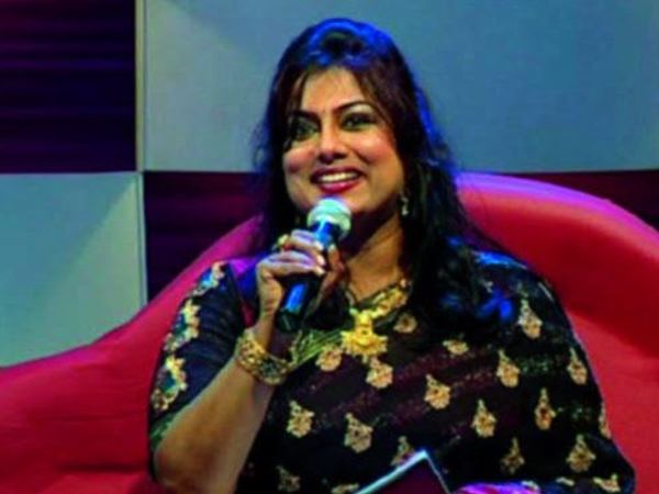 എഐഡിഎംകെയെ രക്ഷിക്കൂ