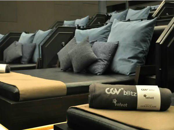 മെത്തയും തലയിണയും പുതപ്പും