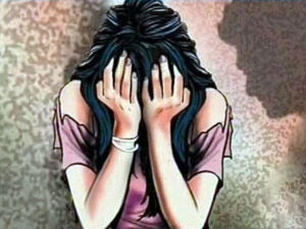 പോണ്‍ സിനിമകള്‍ കാണിക്കും