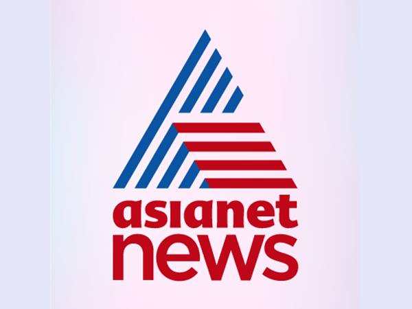 കോഴിക്ക് മുലവെച്ച് പരസ്യം