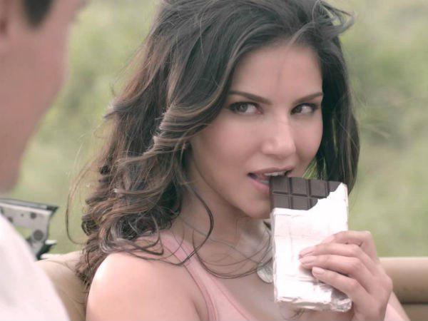 ആദ്യത്തെ പ്രണയ ചുംബനം എപ്പോള്‍