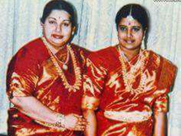 ജയലളിതയും ശശികലയും പ്രണയമോ ജയലളിതയും ശശികലയും പ്രണയമോ