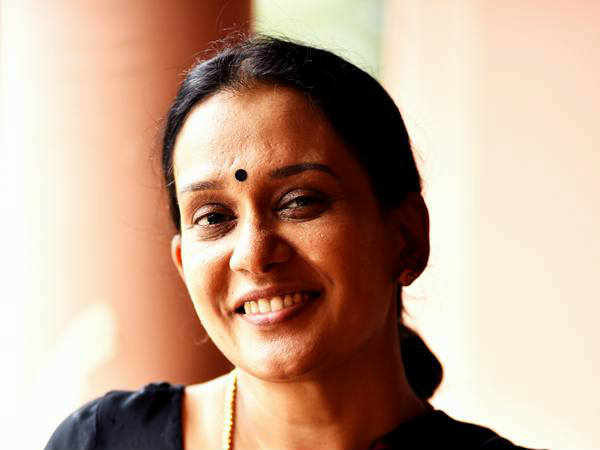 മാധ്യമശ്രദ്ധ കിട്ടാൻ