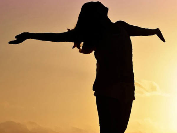 സംഗതി കൈവിട്ടുപോകുന്നു