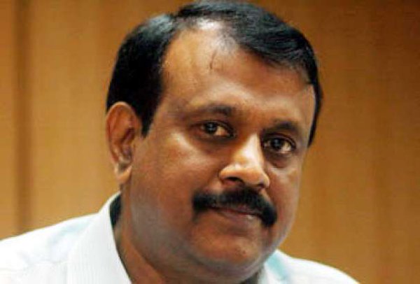 ഔദ്യോഗിക ജീവിതം തകര്‍ന്നു