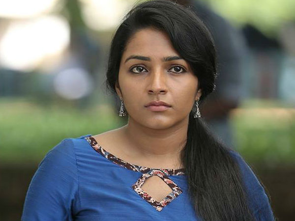 രജീഷ വിജയന്‍ (മികച്ച നടി)