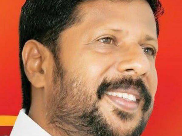 പിന്നിൽ