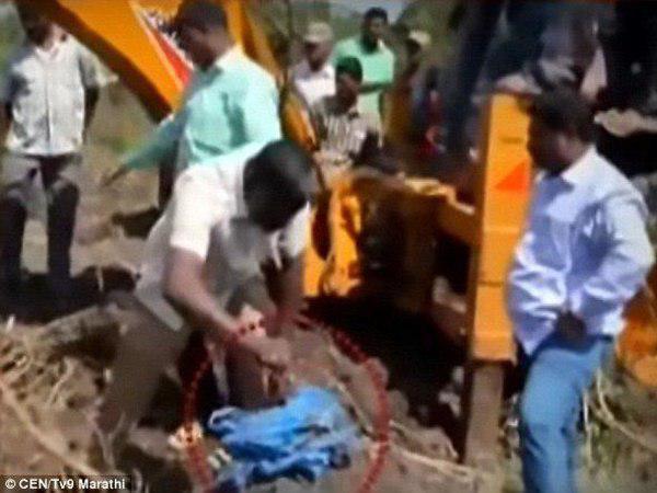 അഴിയ്ക്കുള്ളിലാക്കും