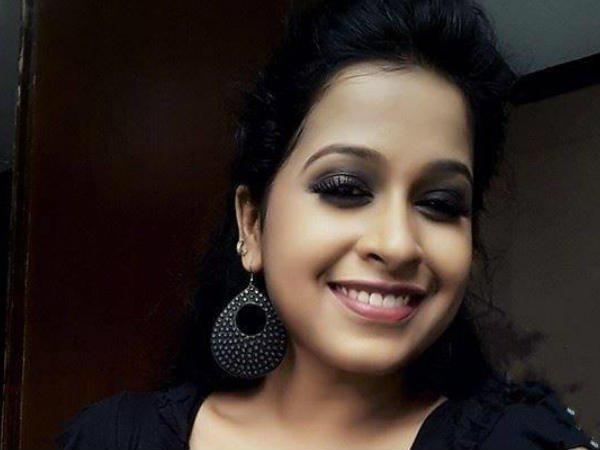ചോരയില്‍ കുളിച്ച വനിതാ ദിനാശംസകള്‍ 
