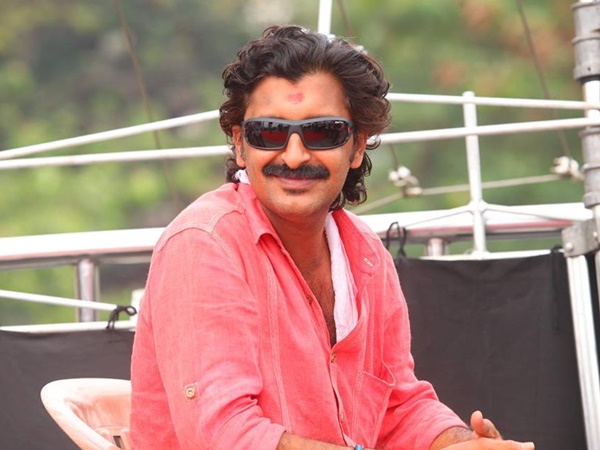 സഹസംവിധായകനായി