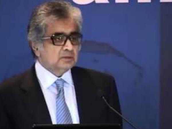 രാം ജത് മലാനിയെ തറപറ്റിച്ചു