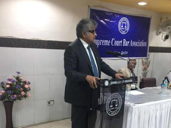 ഫീസില്‍ നില്‍ക്കില്ല ചെലവുകള്‍...