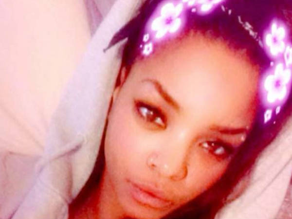 വാഹനത്തില്‍ നിന്നും ചാടിയിറങ്ങി