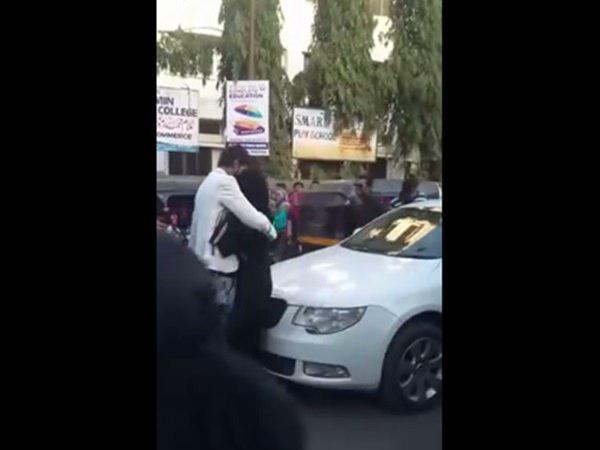 കെട്ടിപ്പിടിച്ചു