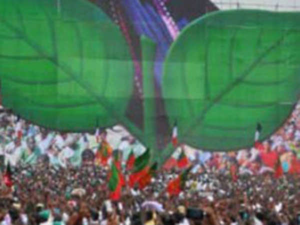 രണ്ടു പേര്‍ക്കും വേണ്ട