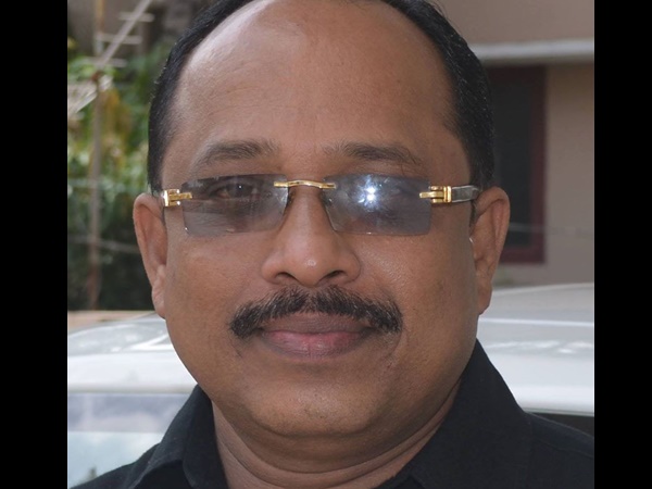 പി എം മനോജും തന്തക്ക് വിളിക്കാറില്ലേ