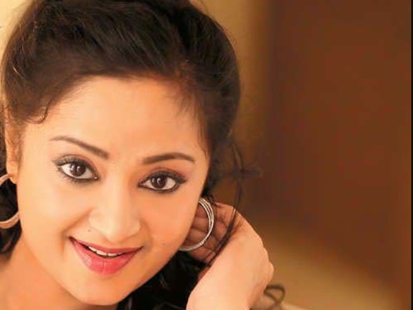 അച്ഛന് ഇഷ്ടമില്ലാത്ത ബന്ധം അച്ഛന് ഇഷ്ടമില്ലാത്ത ബന്ധം