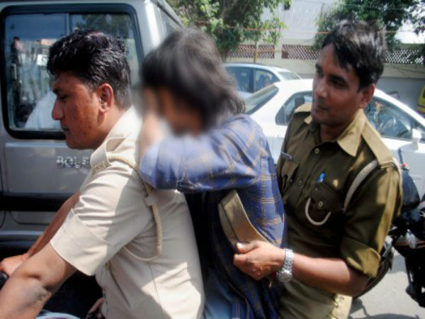 പൂവാലന്‍മാര്‍ സൂക്ഷിക്കുക