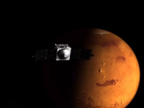 ഭൂമിയേക്കാള്‍ 10മടങ്ങ് സാന്ദ്രത