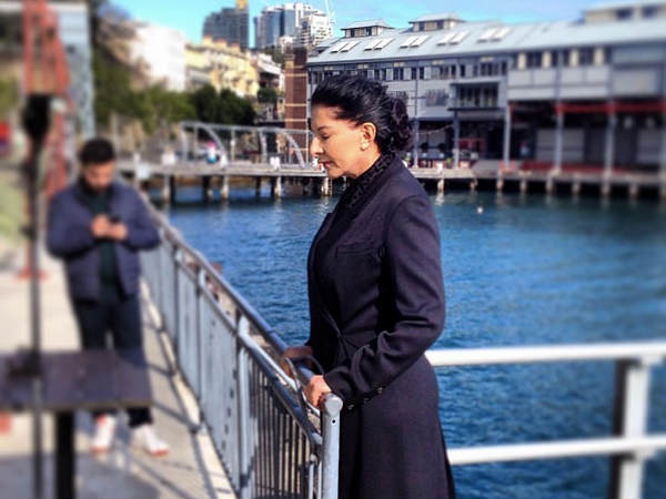 ആറ് മണിക്കൂര്‍... അനങ്ങാതെ നില്‍ക്കും