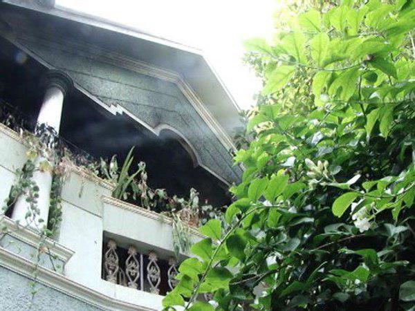 ശവങ്ങൾക്കൊപ്പം മനുഷ്യരൂപം