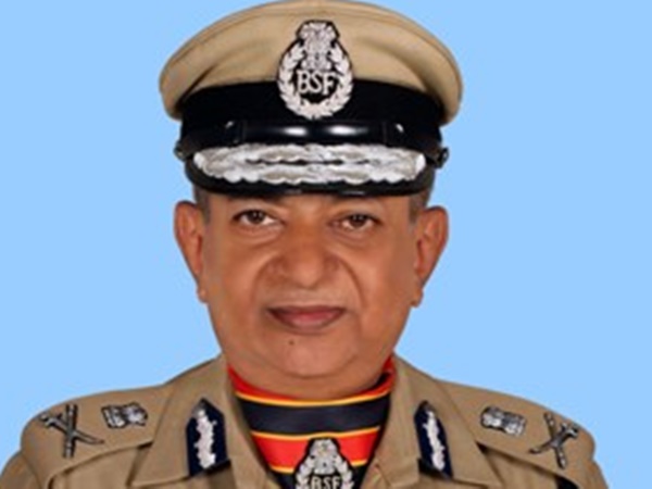 രമണ്‍ ശ്രീവാസ്തവയെ ഉപദേശകനാക്കുന്നു