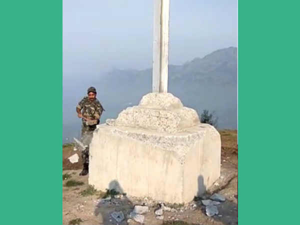 കോൺഗ്രസ് എംഎൽഎ ഇടനിലക്കാരൻ