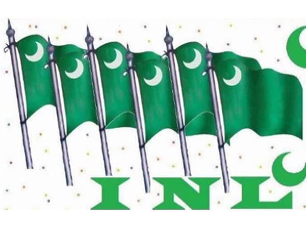 പ്രവര്‍ത്തകരെ തമ്മിലടിപ്പിക്കുന്നു